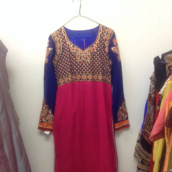 Indian suit - Picture 1 of 5